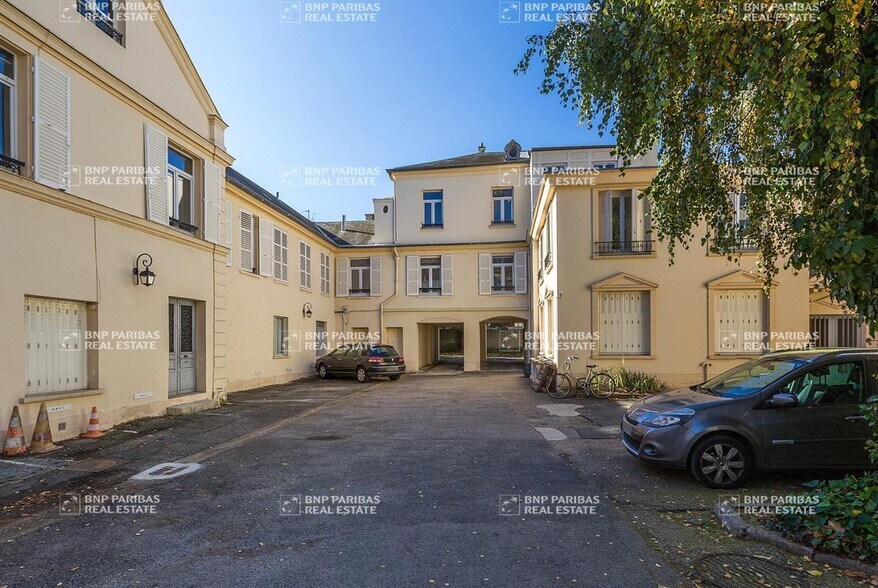 36 Rue Des Etats Généraux, Versailles for lease - Building Photo - Image 3 of 7
