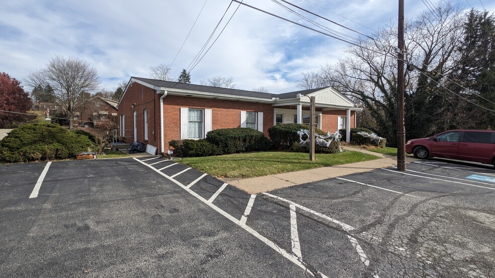 1121 11th St, Conway, PA for sale - Primary Photo - Image 1 of 1