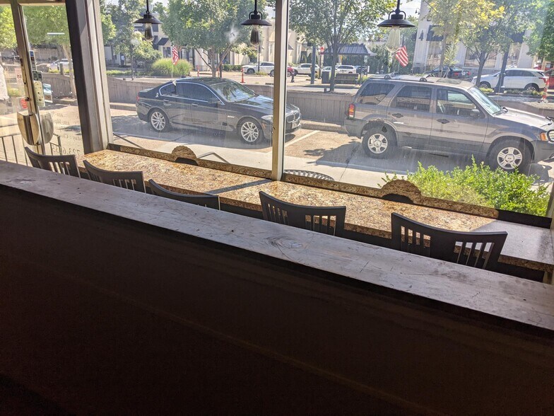 2515 Far Hills Ave, Oakwood, OH à louer - Photo du bâtiment - Image 3 de 23