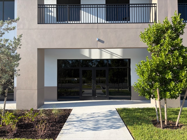 11850-11880 Cheeca Ct, Fort Myers, FL for lease Building Photo- Image 1 of 3