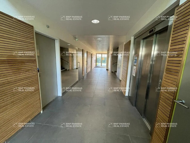 Office in Saint-Herblain for sale - Building Photo - Image 1 of 15