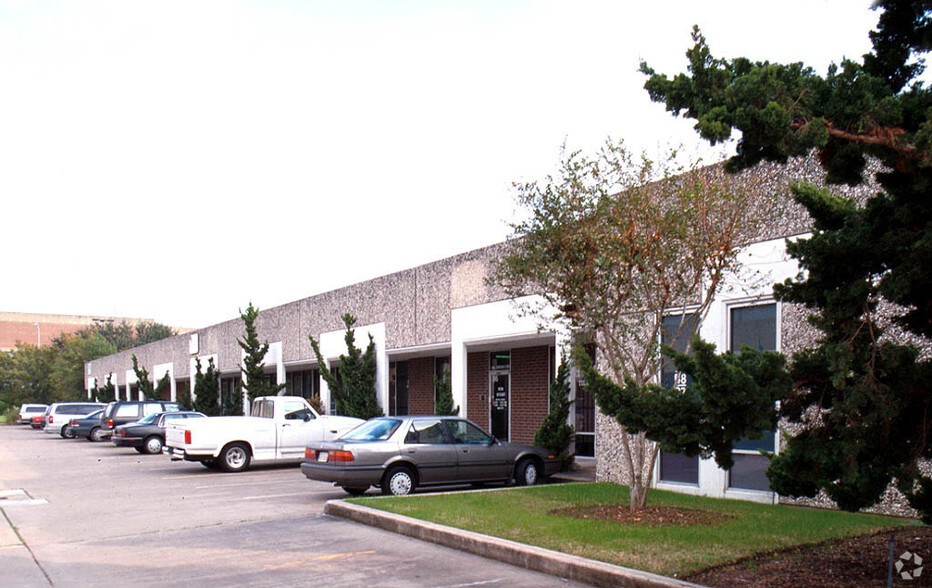 5800 Corporate Dr, Houston, TX à vendre - Photo principale - Image 1 de 1