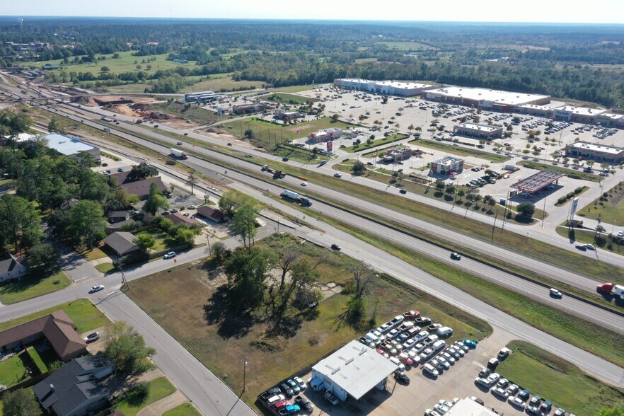 2120 Normal Park Dr, Huntsville, TX à vendre - Photo du bâtiment - Image 3 de 6