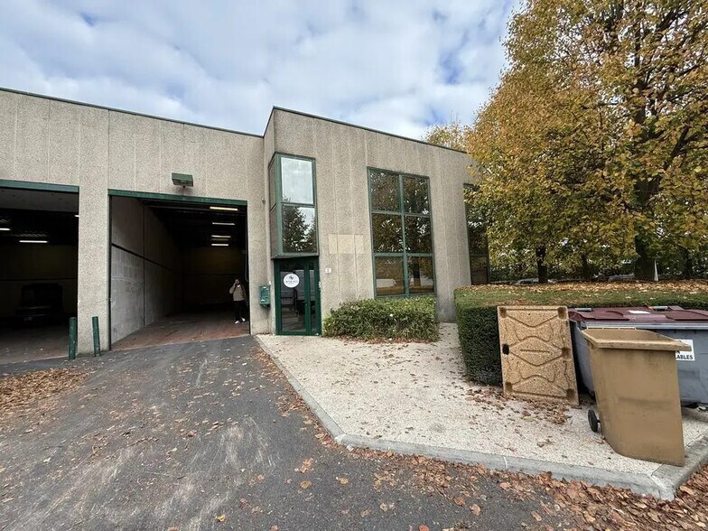 Flex dans Villepinte à louer - Photo du bâtiment - Image 1 de 4