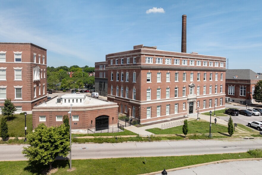 1418 Carroll St, Saint Louis, MO à vendre - Photo du bâtiment - Image 2 de 13