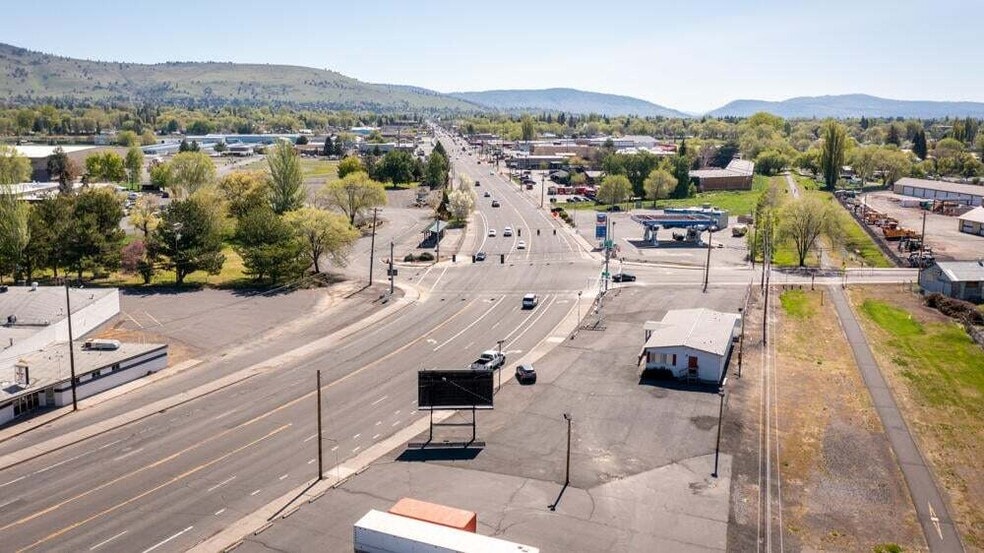 3350 S 6th St, Klamath Falls, OR à vendre - Aérien - Image 2 de 14