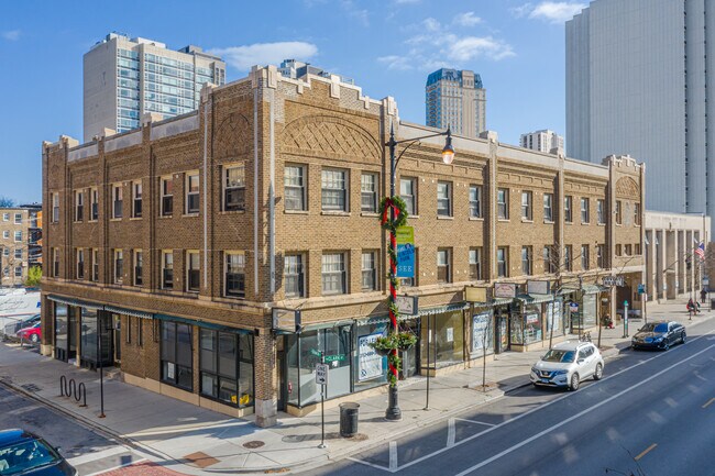 Plus de détails pour 2653 N Clark St, Chicago, IL - Commerce de détail à louer