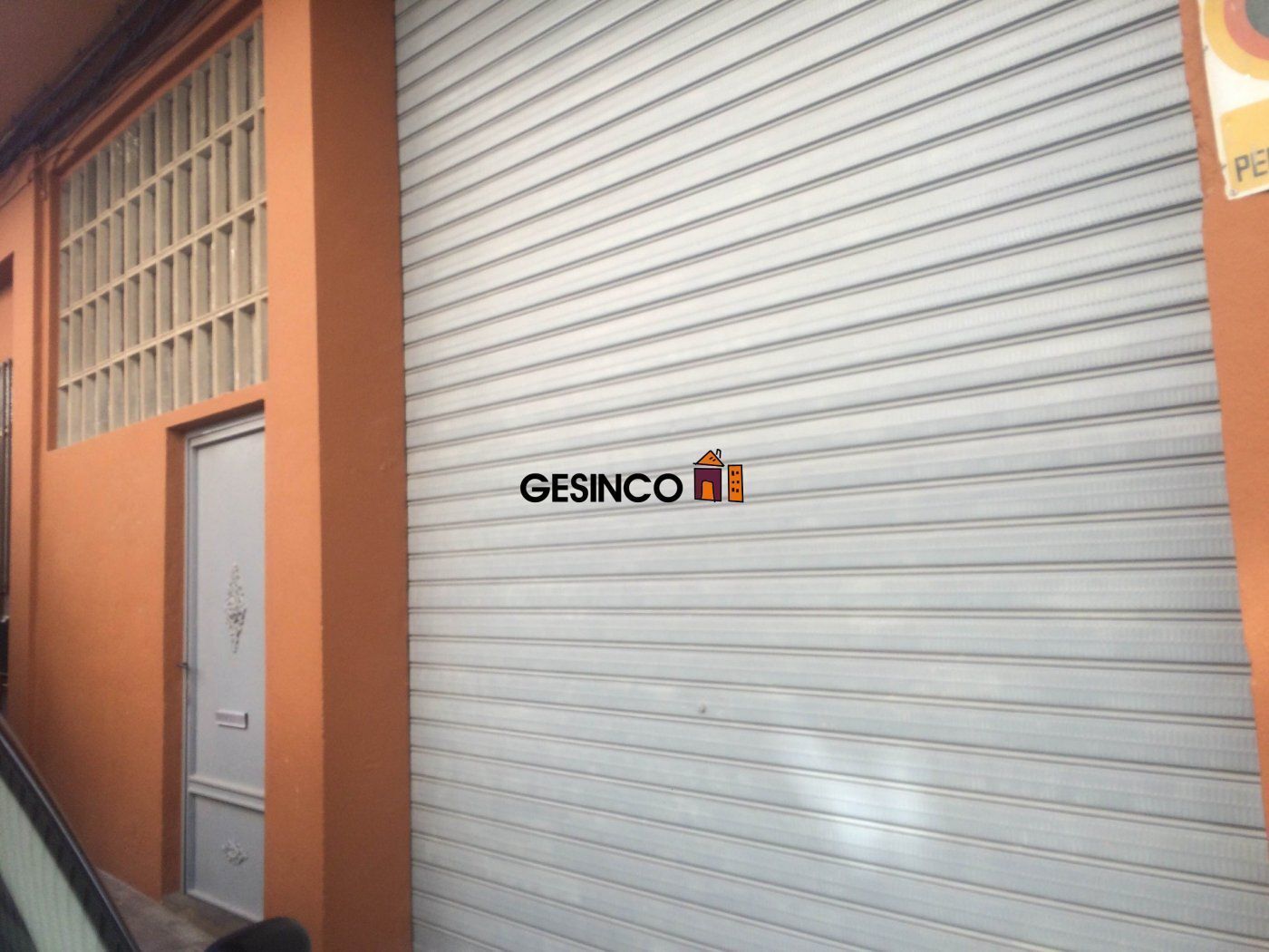 Commerce de détail dans Ontinyent, Valencia à louer Photo du bâtiment- Image 1 de 4