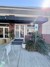 543 Long Point Rd, Mount Pleasant, SC for lease Interior Photo- Image 2 of 14