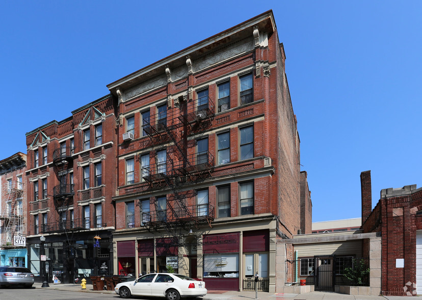 24 W Court St, Cincinnati, OH for sale - Primary Photo - Image 1 of 1