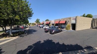 1551 W 13th St, Upland, CA à louer Autre- Image 2 de 2
