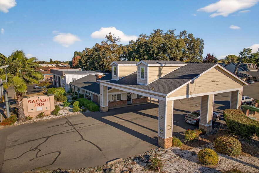 2352 Esplanade Rd, Chico, CA à vendre - Photo du bâtiment - Image 3 de 40
