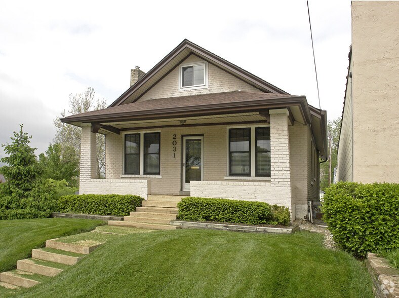 2031 S Big Bend Blvd, Saint Louis, MO à louer - Photo principale - Image 1 de 10