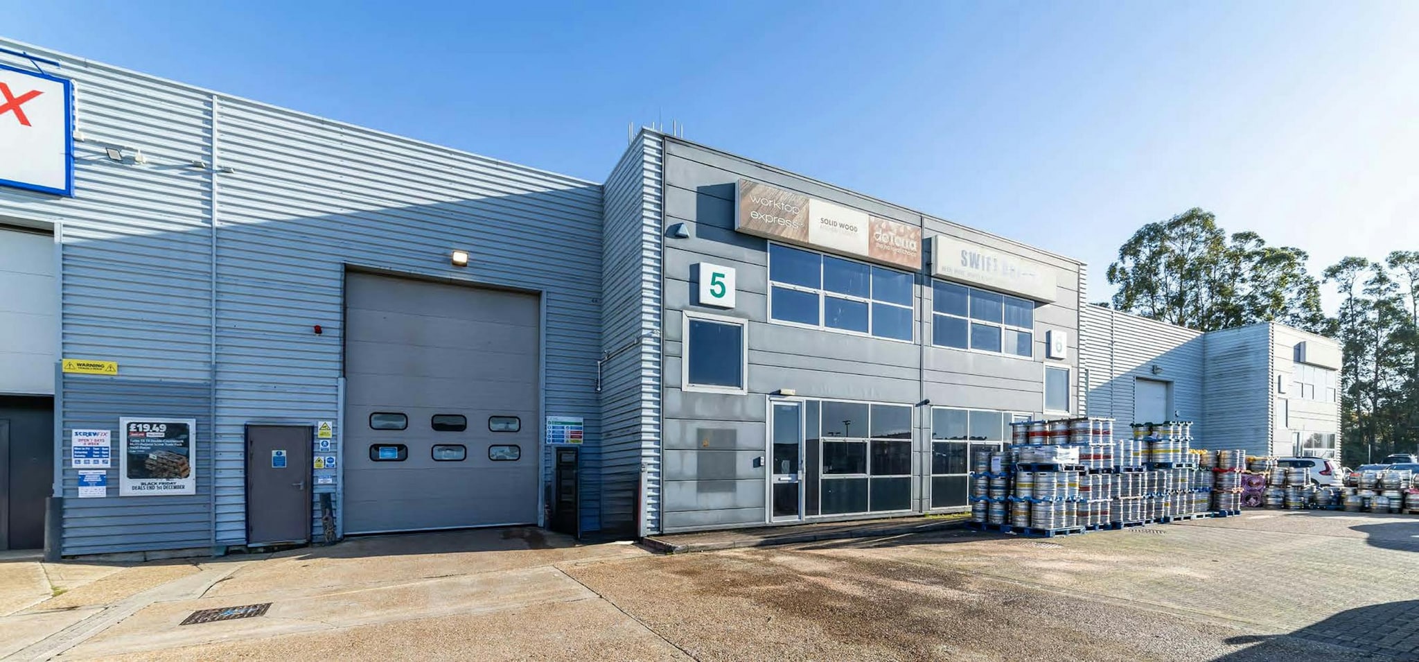 Bonehurst Rd, Redhill à louer Photo du bâtiment- Image 1 de 4