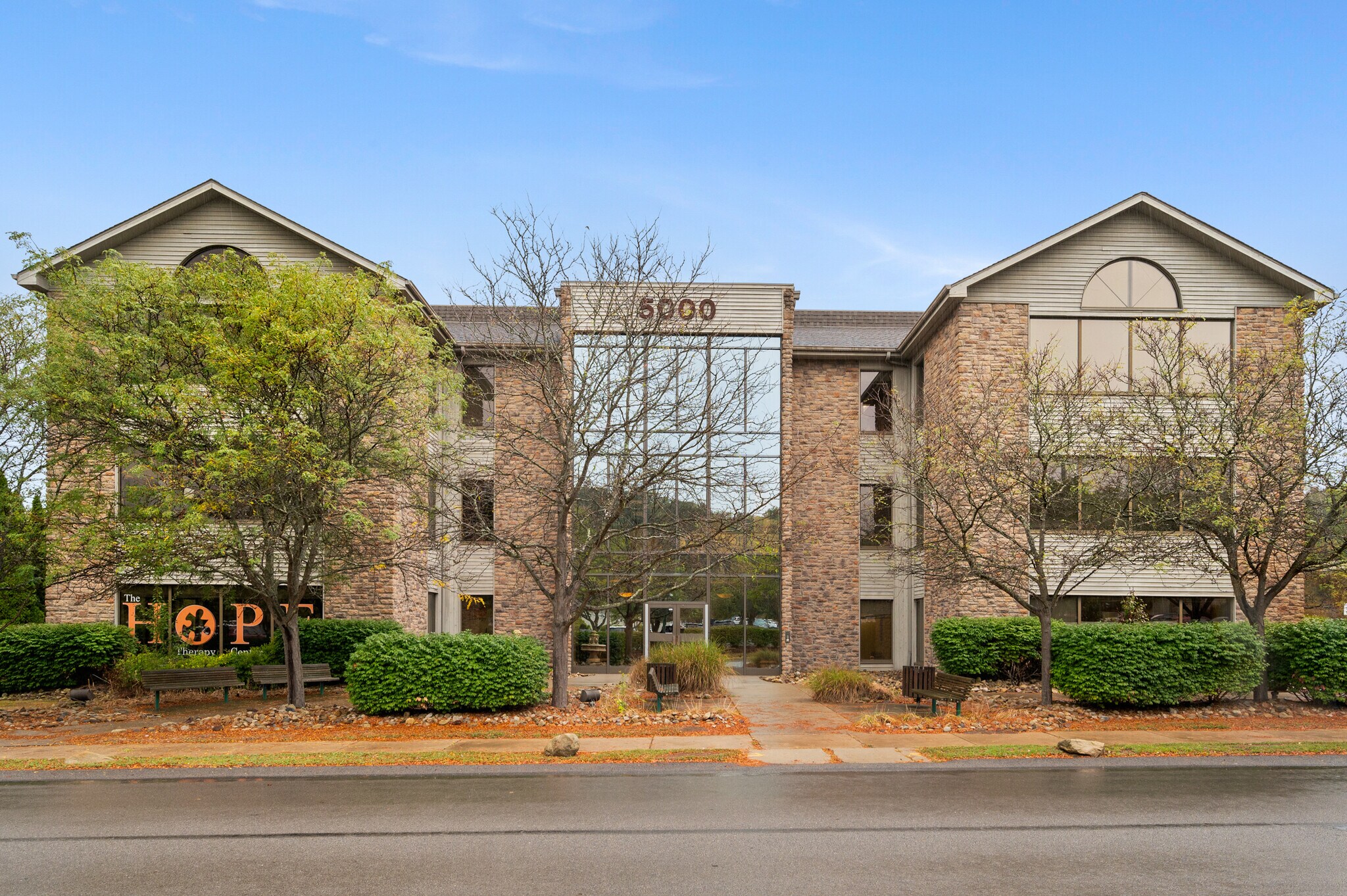 5000 Stonewood Dr, Wexford, PA for lease Building Photo- Image 1 of 14