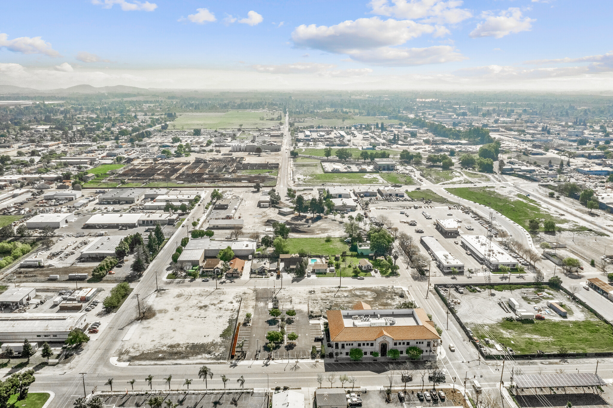 500 N Santa Fe St, Visalia, CA for sale Aerial- Image 1 of 1