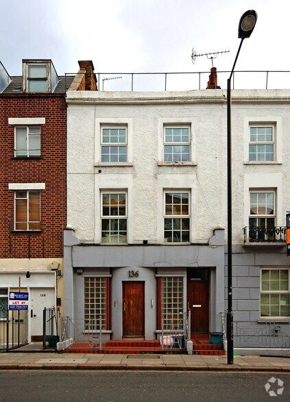 136 Royal College St, Londres à vendre - Photo du bâtiment - Image 2 de 3