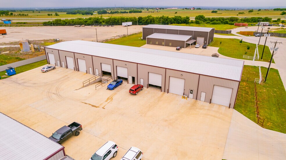 113 METROTEX, Haslet, TX à louer - Photo du bâtiment - Image 1 de 30