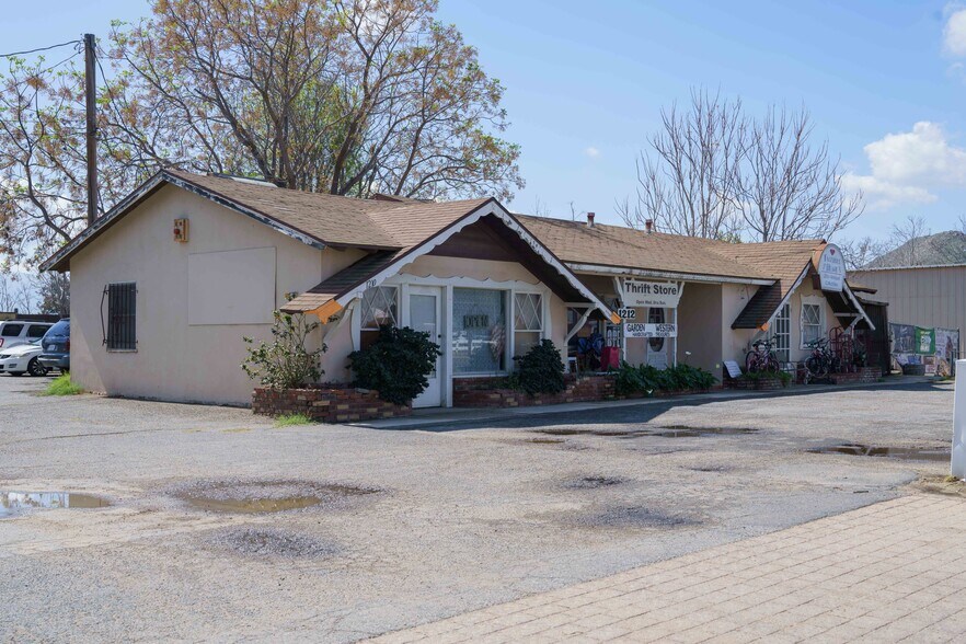 1210-1216 6th St, Norco, CA à vendre - Photo du bâtiment - Image 2 de 9
