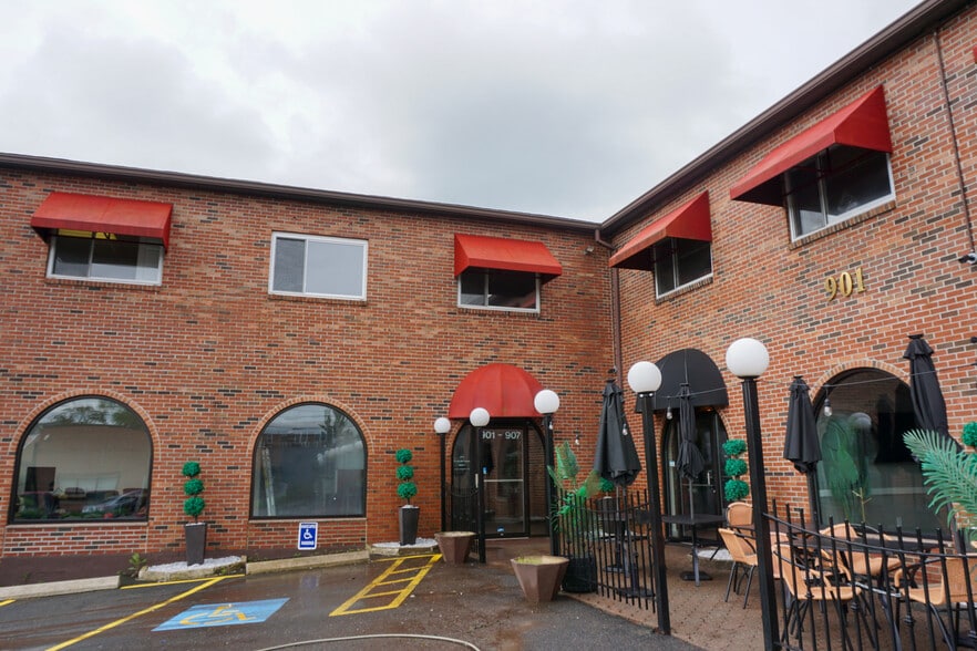 901-907 Wethersfield Ave, Hartford, CT for lease - Building Photo - Image 2 of 13