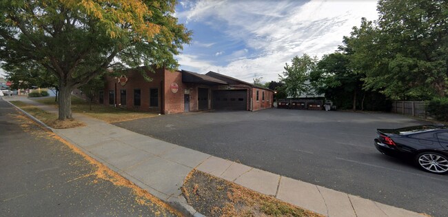More details for 283 Park Rd, West Hartford, CT - Industrial for Lease