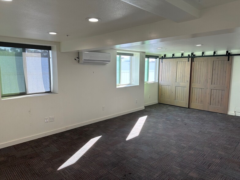 545 Stevens Ave W, Solana Beach, CA à louer - Photo intérieure - Image 3 de 3