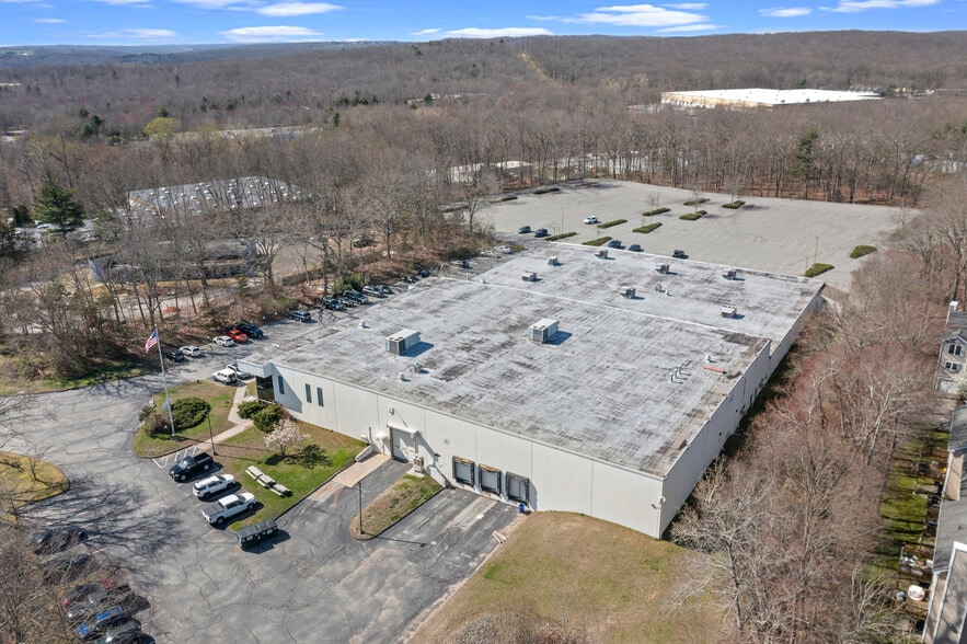 243 Vergason Avenue Ext, Norwich, CT à vendre - Aérien - Image 3 de 10