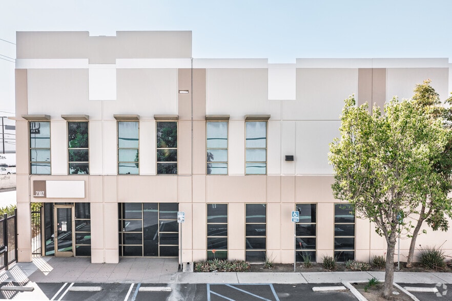7125 Telegraph Rd, Montebello, CA for lease - Building Photo - Image 3 of 5