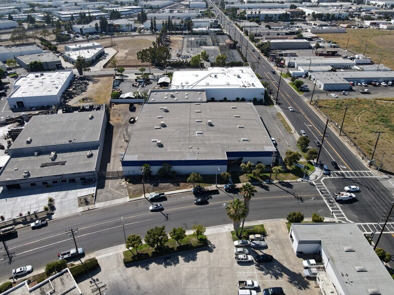10015 Greenleaf Ave, Santa Fe Springs, CA à louer - Photo du bâtiment - Image 2 de 6