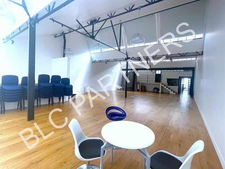 Office in Cachan for sale - Interior Photo - Image 2 of 10