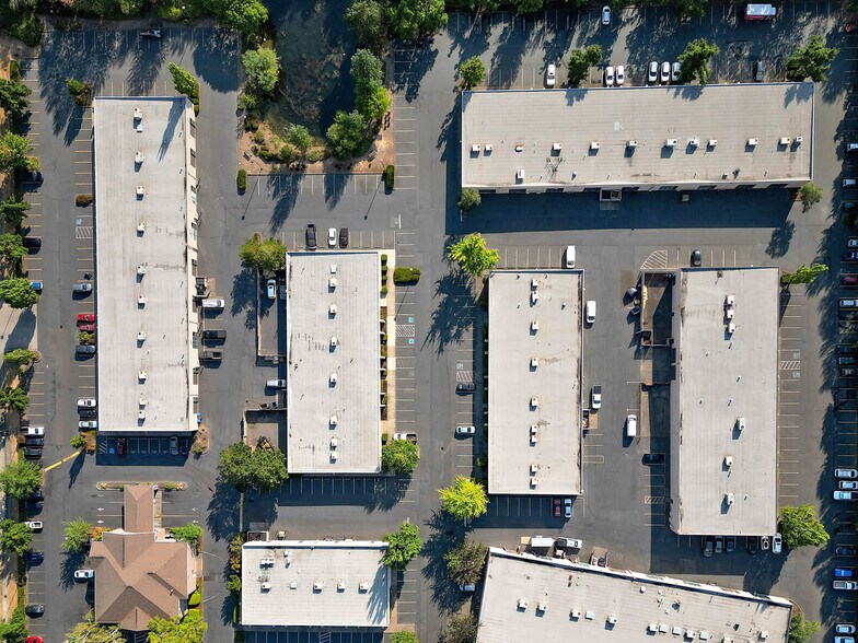 200 Hawthorne Ave SE, Salem, OR à louer - Photo du bâtiment - Image 3 de 15