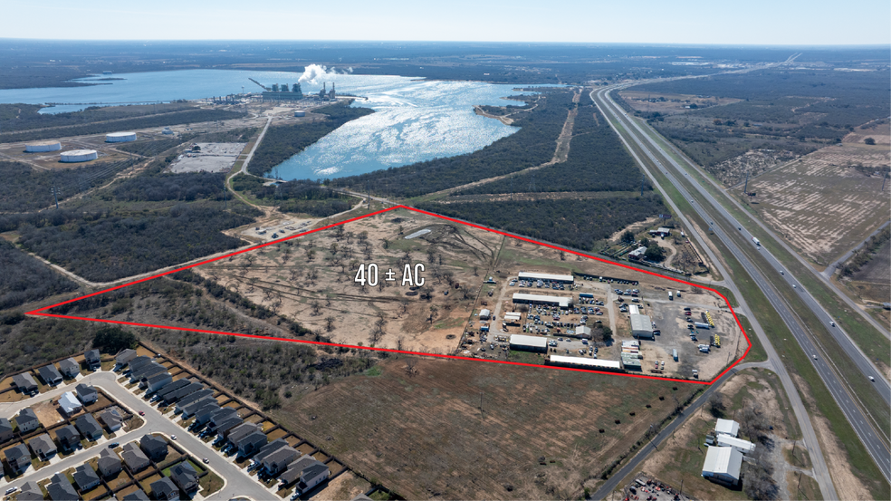 14895 Donop Rd, Elmendorf, TX à vendre - Photo du bâtiment - Image 2 de 5