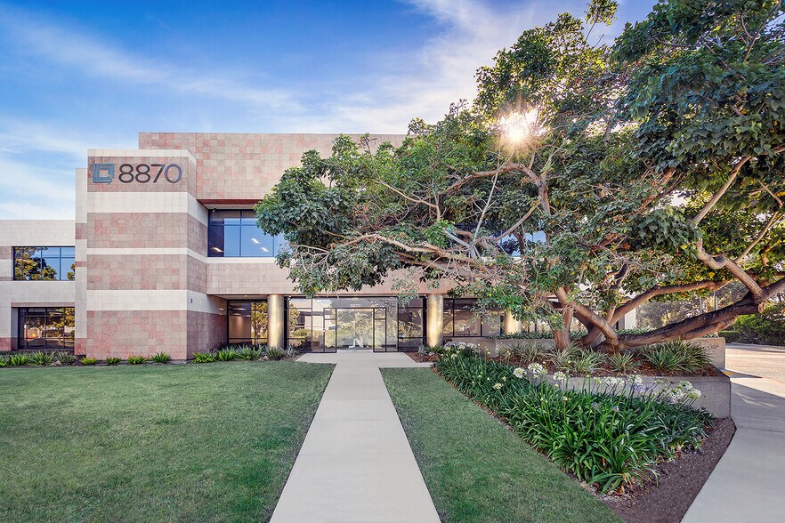 8870 Liquid Ct, San Diego, CA à louer - Photo du bâtiment - Image 3 de 9