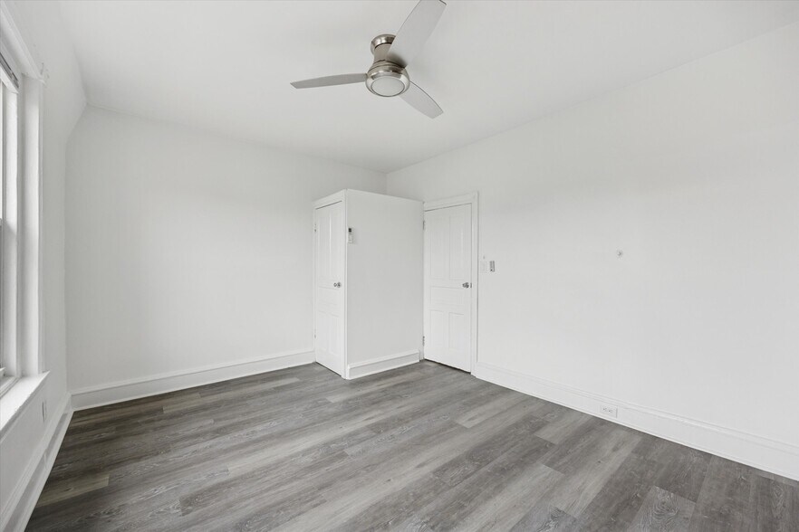 220 Buckingham Pl, Philadelphia, PA à vendre - Photo intérieure - Image 3 de 8