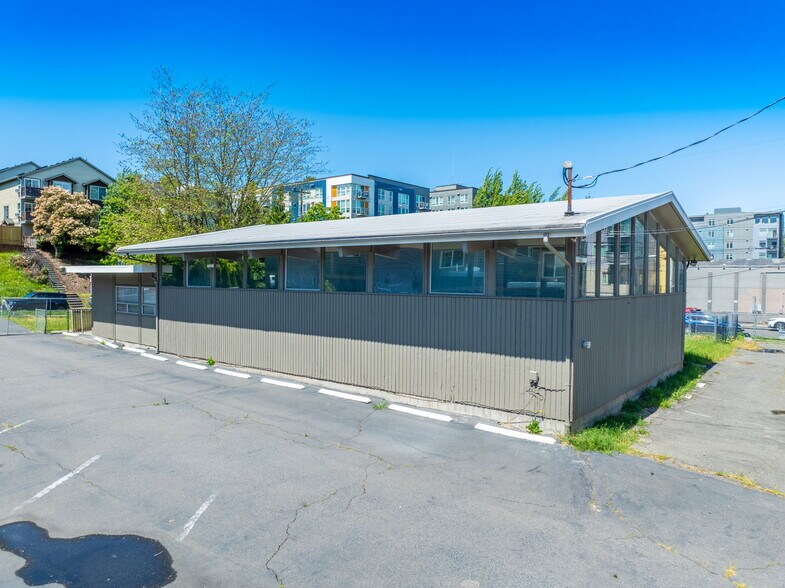 4800 40th Ave SW, Seattle, WA à vendre - Photo du bâtiment - Image 3 de 6