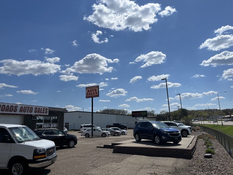 3050 E Hamilton Ave, Eau Claire, WI à vendre - Photo du bâtiment - Image 3 de 5