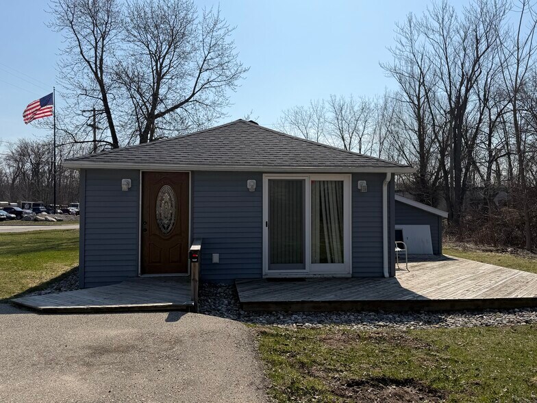 4334 Abrigador Trl NE, Comstock Park, MI à louer - Photo du bâtiment - Image 2 de 8