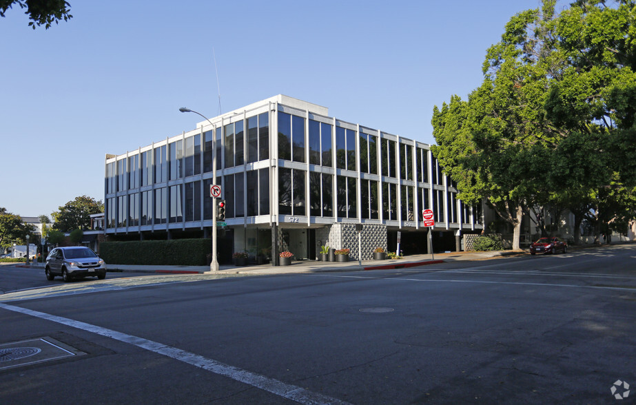 572 E Green St, Pasadena, CA for lease - Primary Photo - Image 1 of 15