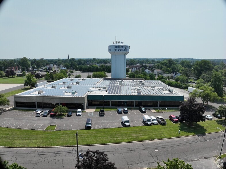 450-460 Veterans Dr, Burlington, NJ à louer - Communauté Matterport - Image 2 de 31