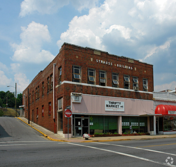 715 State St, Bristol, VA à vendre - Photo principale - Image 1 de 1