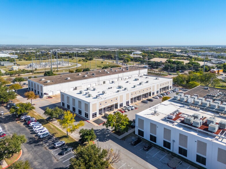 2914 Montopolis Dr, Austin, TX à louer - Aérien - Image 2 de 12