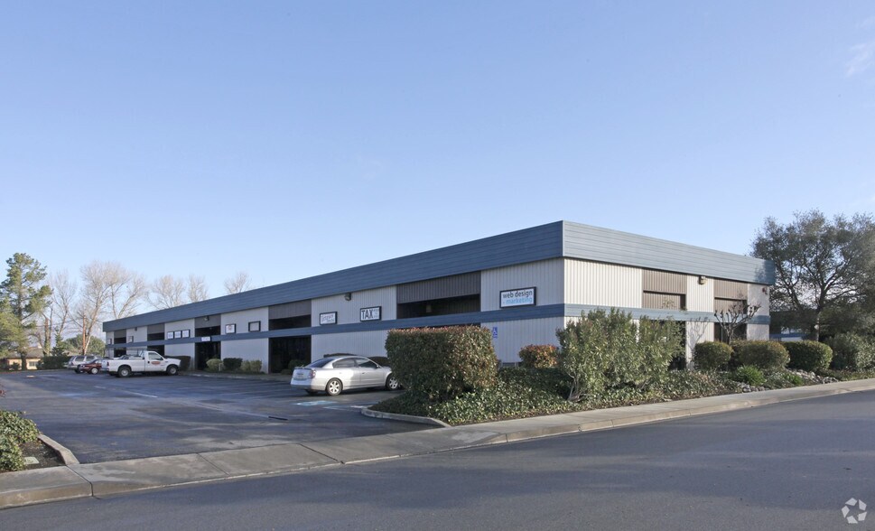 1745 San Felipe Rd, Hollister, CA for lease - Building Photo - Image 3 of 9