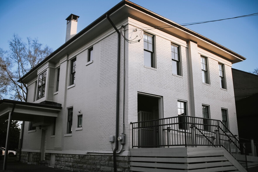 1913 21st Ave S, Nashville, TN à vendre - Photo du bâtiment - Image 2 de 7