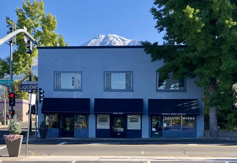 230 N Mount Shasta Blvd, Mount Shasta, CA for sale - Primary Photo - Image 1 of 1