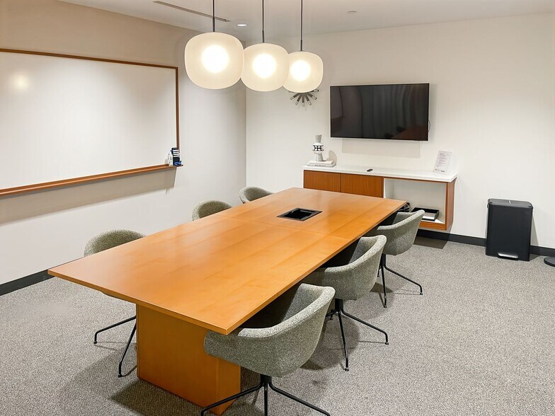 100 Crescent Ct, Dallas, TX à louer - Photo intérieure - Image 2 de 11