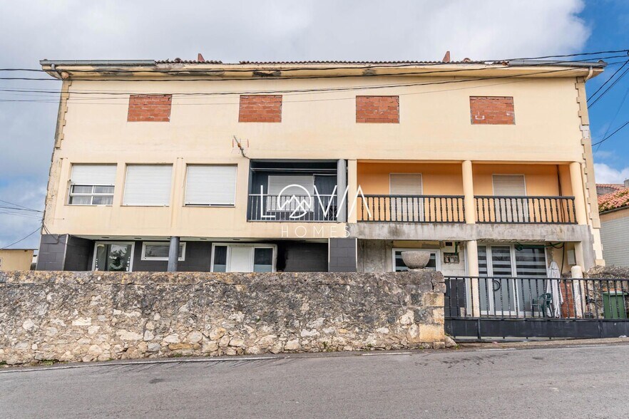 Immeuble residentiel dans Santander, Cantabria à vendre - Photo du bâtiment - Image 2 de 3