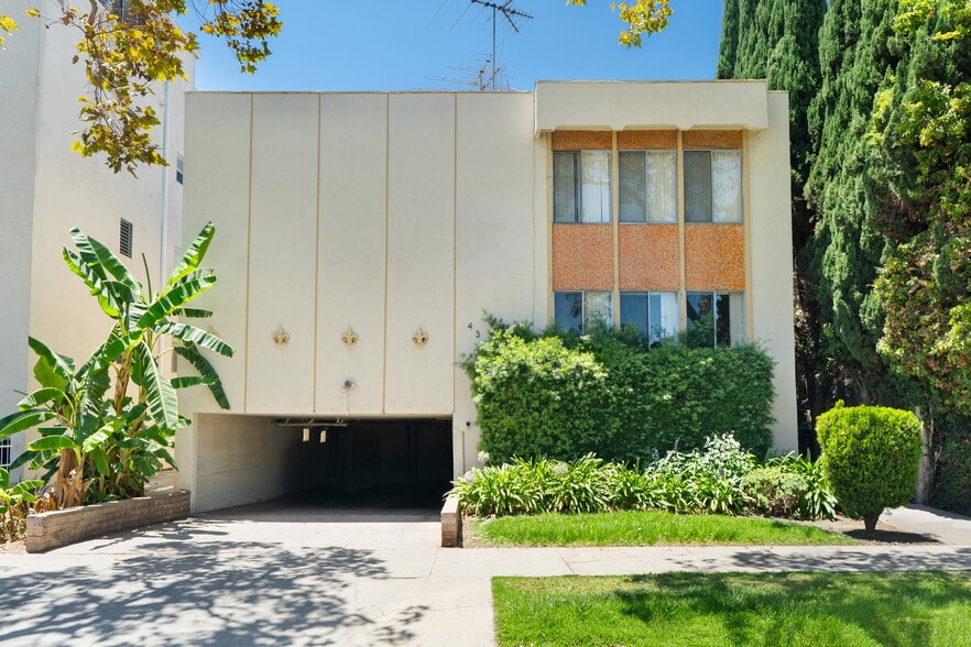 439 S Oakhurst Dr, Beverly Hills, CA for sale - Building Photo - Image 2 of 19