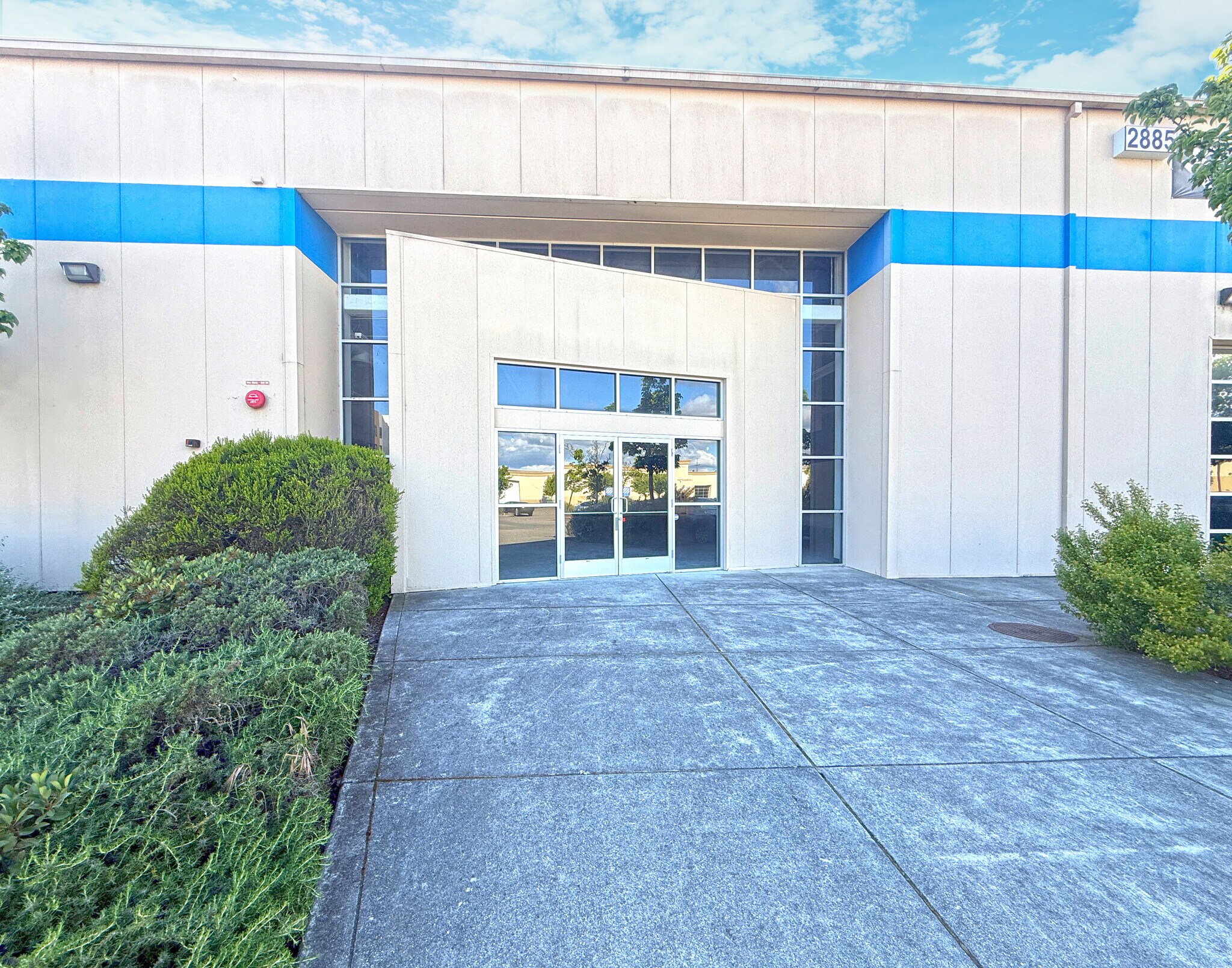 2885 Santa Rosa Ave, Santa Rosa, CA à louer Photo principale- Image 1 de 2