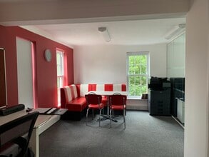 51 Dane St, Bishop's Stortford for lease Interior Photo- Image 2 of 2