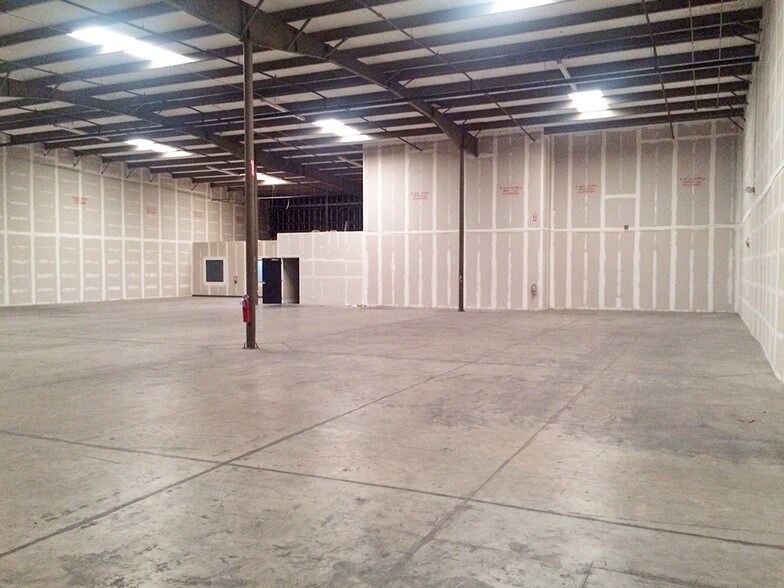 4424 Seaboard Rd, Orlando, FL for lease - Interior Photo - Image 2 of 5